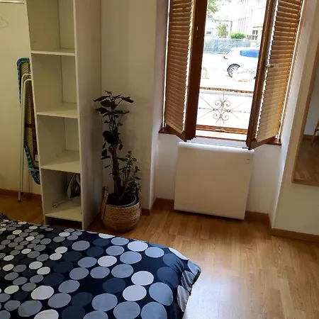 Apartman Cosy Entier, Parking Gratuit Dans La Rue