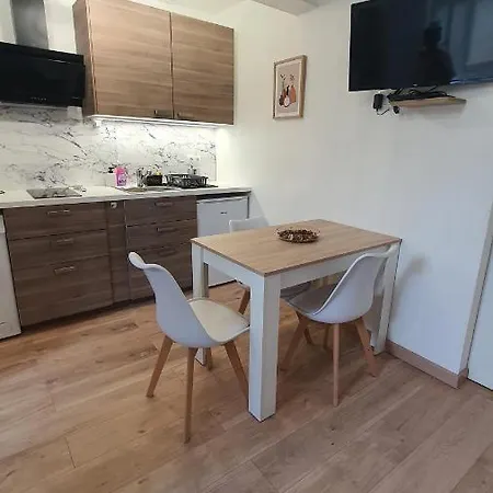 Cosy Entier, Parking Gratuit Dans La Rue Appartement
