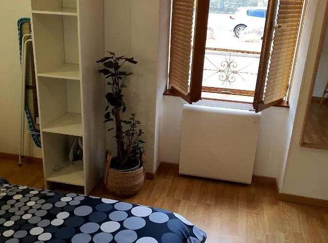 アパート Cosy Entier, Parking Gratuit Dans La Rue